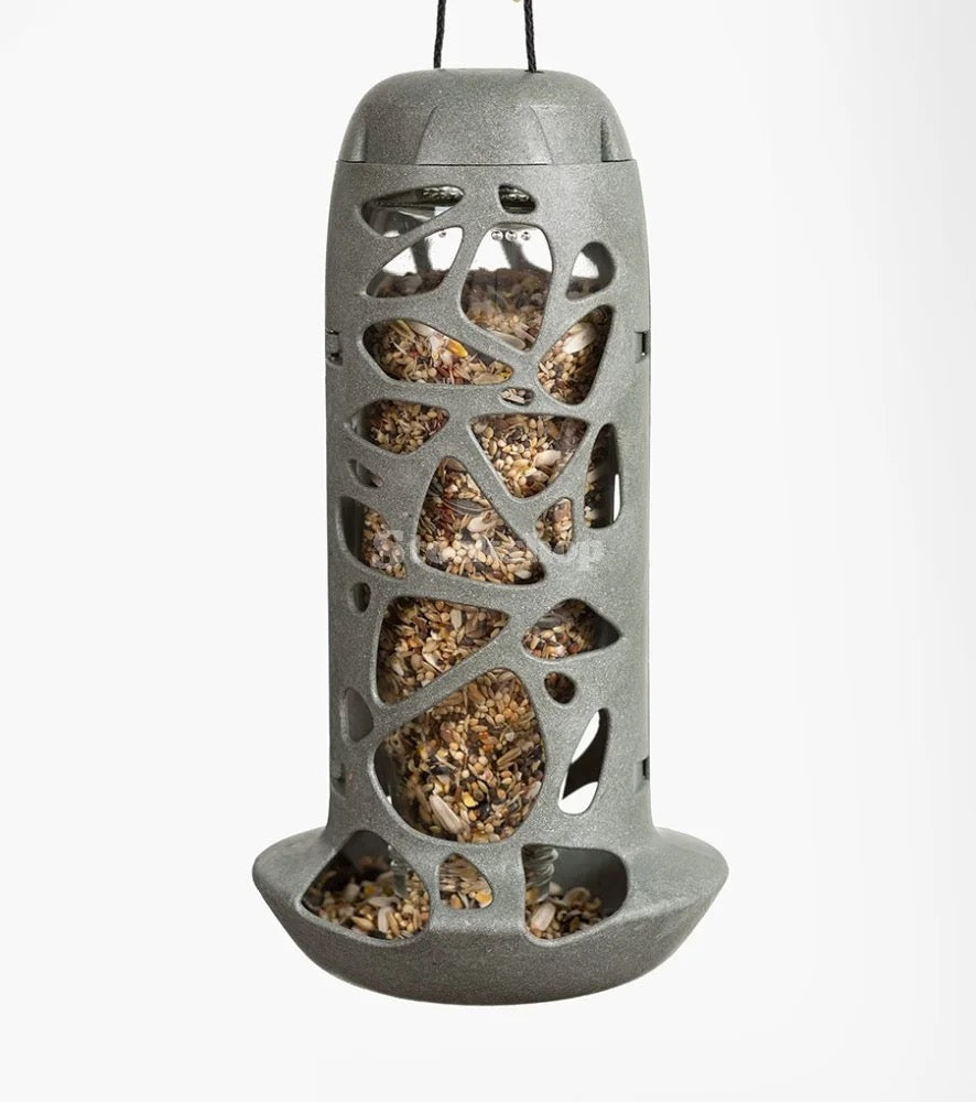 Tara Corn/treat Feeder